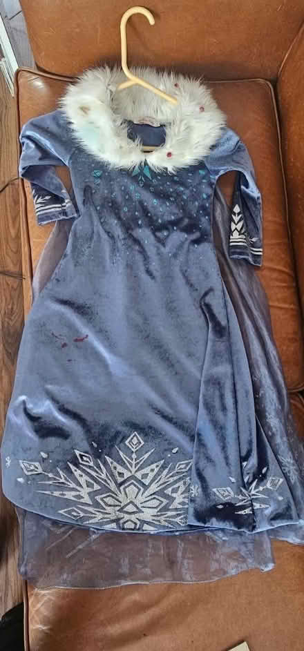 Photo of free Fancy dress costumes • age 5-6 (SW4) #1