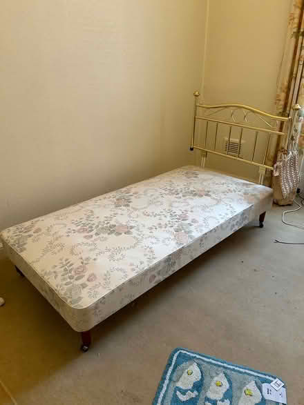 Photo of free Single bed base and mattress (Bruntsfield, Edinburgh) #1