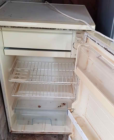 Photo of free Fridge Freezer - under counter size (Cold Harbour OX1) #2