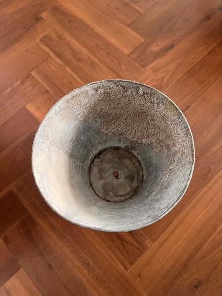 Photo of free Indoor/outdoor metal planter (Nine Elms SW11) #1