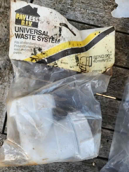 Photo of free universal waste system brackets and pipe clips (GU14) #2