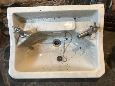Photo of free Victorian wash hand basin (Witherslack LA11) #1