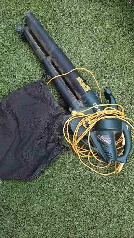 Photo of free Leaf blower (Ashford TW15) #1