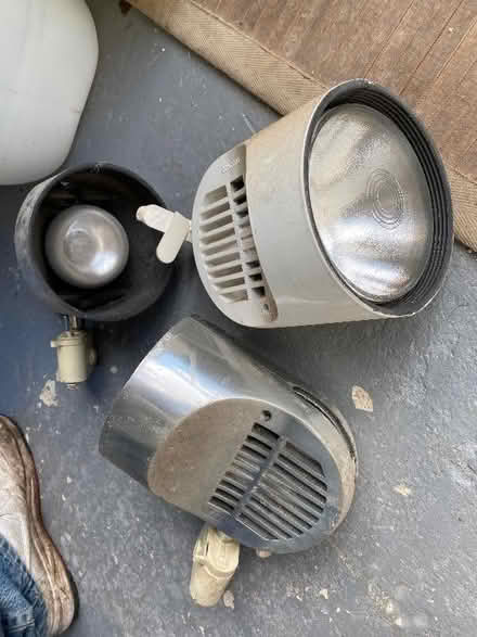 Photo of free Concord Spotlights (Woodford IG8) #1