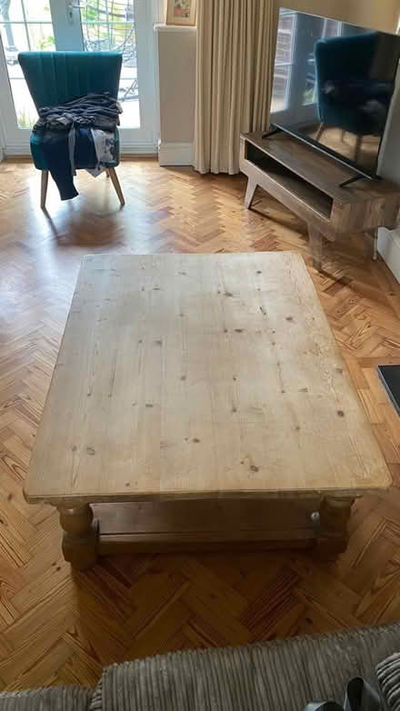 Photo of free Large coffee table (Belmont Close Uxbridge UB8) #4