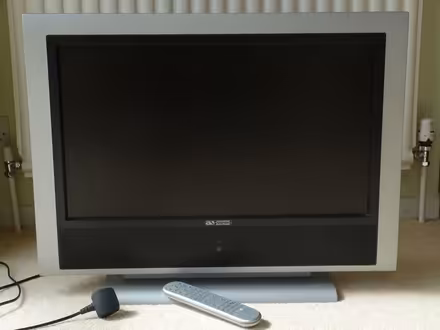 Photo of free 26" Television (West Oxfordshire OX28) #1
