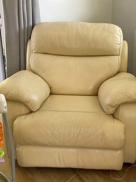 Photo of free Leather Reclining Chair (windsor-maidenhead-freegle CGA SL6) #2
