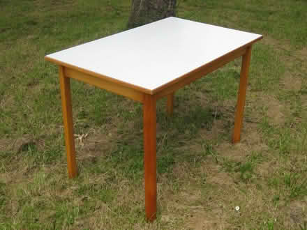 Photo of free Habitat Table (Halesworth IP19) #1