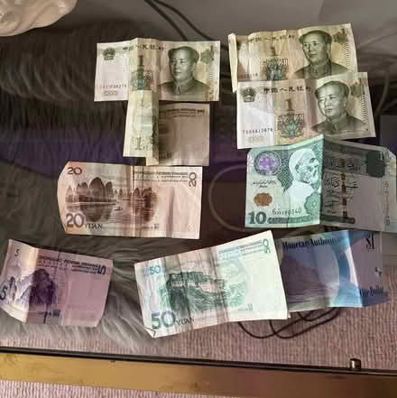 Photo of free Foreign notes (Camberwell SE5) #1