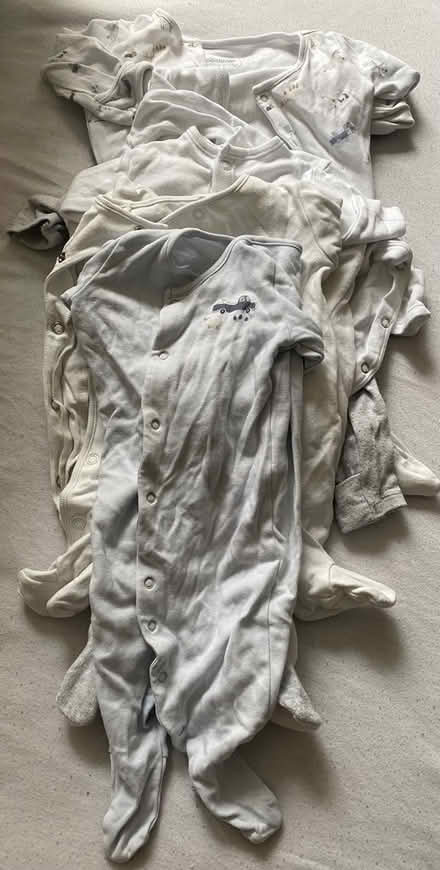 Photo of free 0-3 months baby sleep suits (SE20) #1
