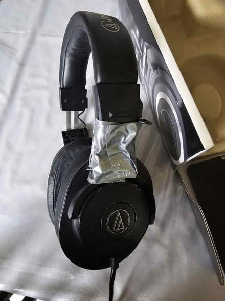 Photo of free Headset, earbuds (Marsiling rise , 730128) #3