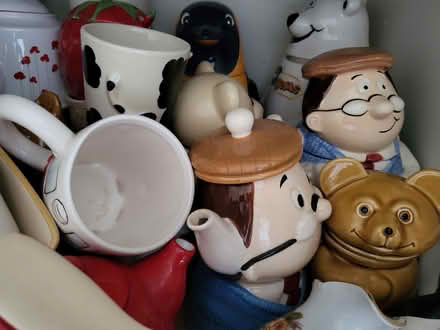 Photo of free Loads of ornaments and bric a brac (Beckenham/elmers end) #2