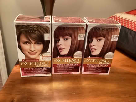 Photo of free L’Oreal Excellence hair colour (Mavis and Dundas) #1