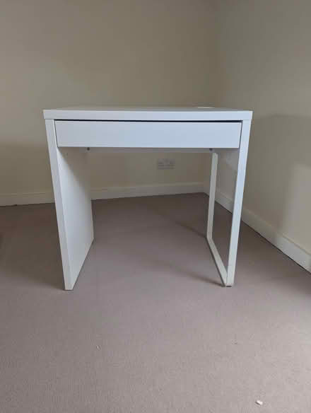 Photo of free Small ikea desk (Herne Hill) #1