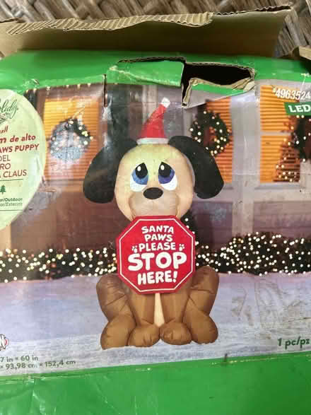 Photo of free Christmas decoration & potting pots (Woodfield Rd &Airpark Rd) #1