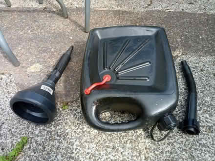 Photo of free Motor oil drain can (Shipley BD18) #1