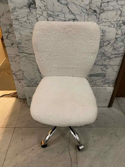 Photo of free Sherpa rolling desk chair (Financial District 10005) #1