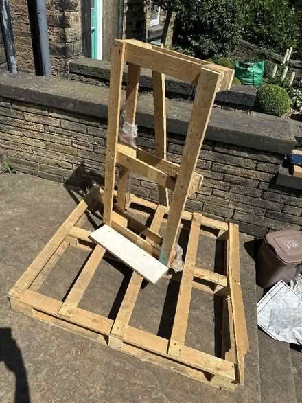 Photo of free Wooden pallet with centre support (Rastrick HD6) #1