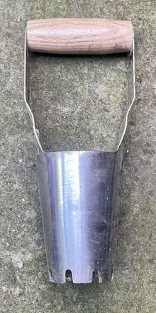 Photo of free bulb planter / dibbler - good condition (Aigburth L17) #1