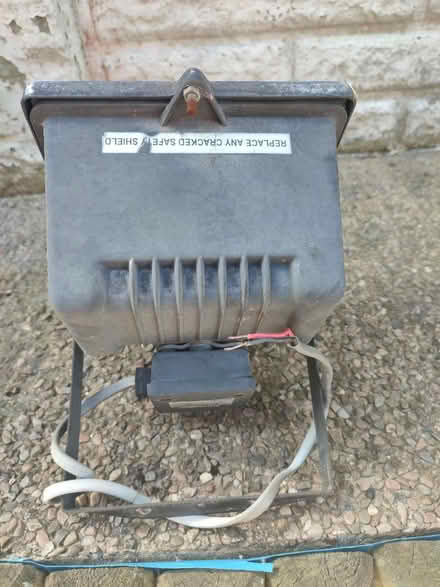 Photo of free Outside lamp with motion sensor (Frechville) #2