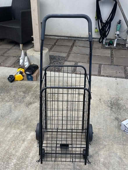 Photo of free Metal rolling shopping cart (Santana row) #1