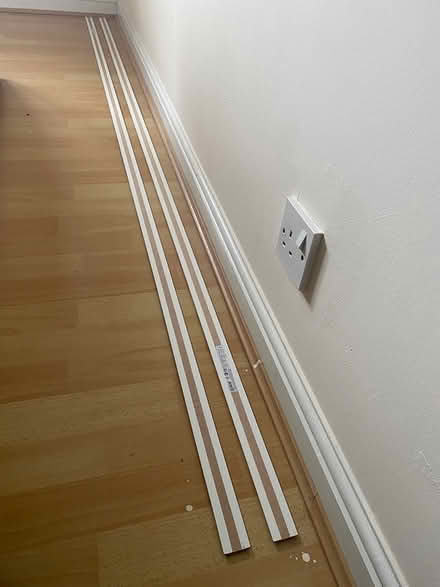 Photo of free White MDF D-shape moulding x2 (WN4) #2