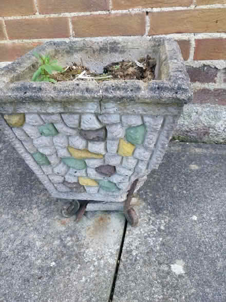 Photo of free 3 Stone planters (CH49) #3