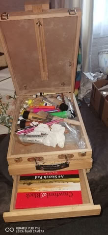 Photo of free Desk easel with contents (Straiton EH20) #1