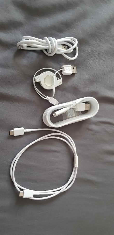 Photo of free Various cables (Farnborough GU14) #1