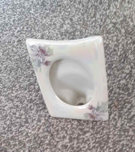 Photo of free china pic frame small (Forest Hill OX33) #1