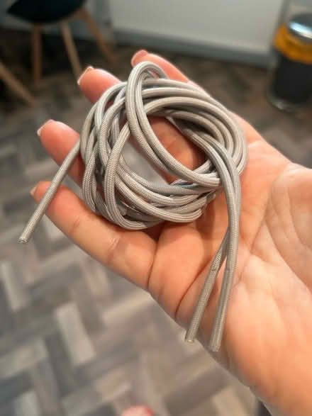 Photo of free New grey laces, 110 cm (Forrest hill station) #1