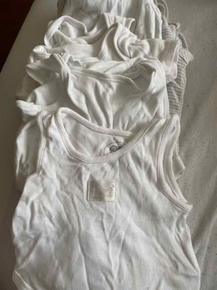 Photo of free Baby clothes (SE20) #1