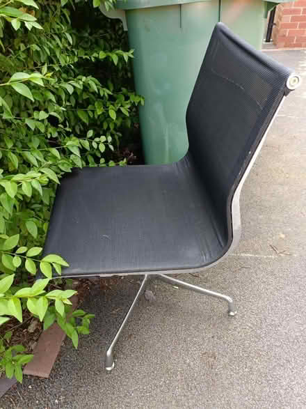 Photo of free swivel chair (LS6) #1