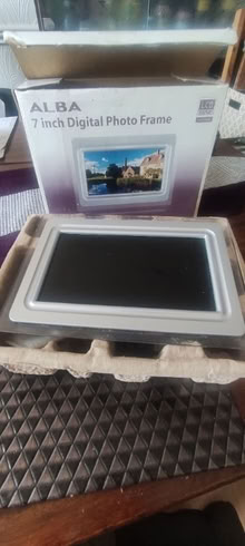 Photo of free 7-Inch Digital Photo Fram (Temple Cowley OX4) #1