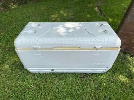 Photo of free Igloo cooler / ice chest (Bois D’Arc Estates) #2