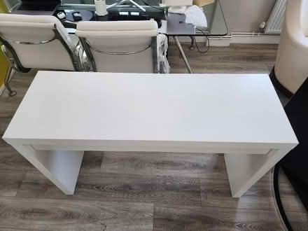 Photo of free Desk (Borehamwood) #2
