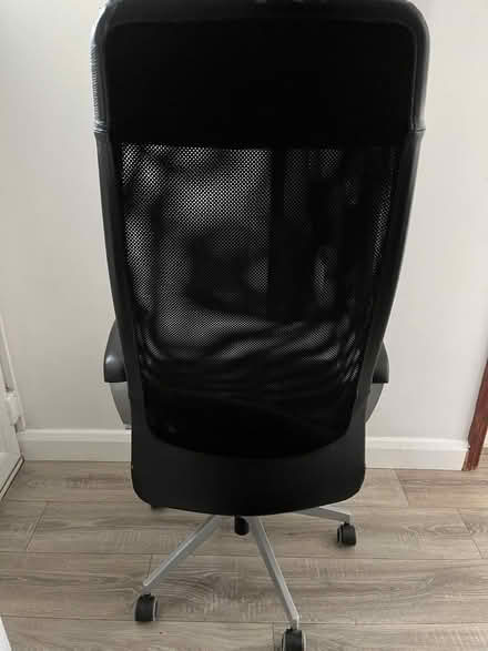 Photo of free Black mesh back office/desk chair (Foxholes DY10) #1