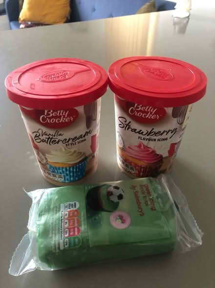 Photo of free Betty crocker cake icing (SE2) #1