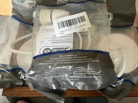 Photo of free New Ceiling Rose & Pendant (BH21) #2
