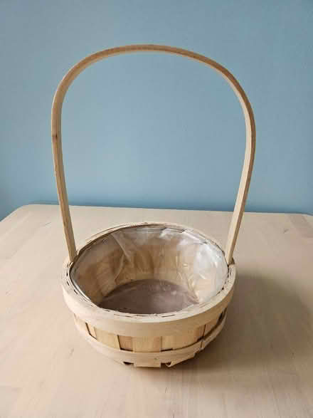 Photo of free Flower basket (Earley RG6) #1
