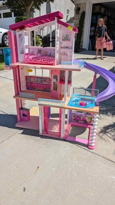 Photo of free Barbie Dream House (West Irvine) #1