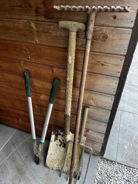 Photo of free Random old or broken garden tools (Offerton SK2) #1