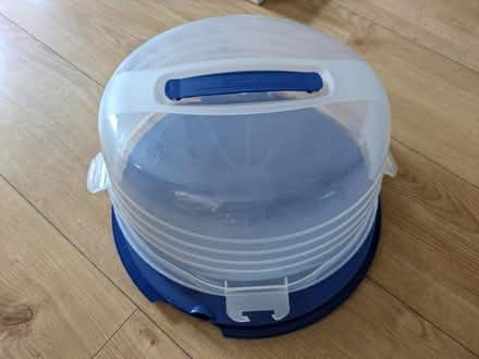 Photo of free Cake and muffins carriers (Sharrow S7) #1