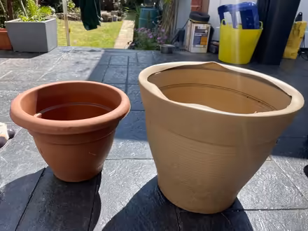 Photo of free 2 x plastic garden pots (PO3 baffins Portsmouth) #1