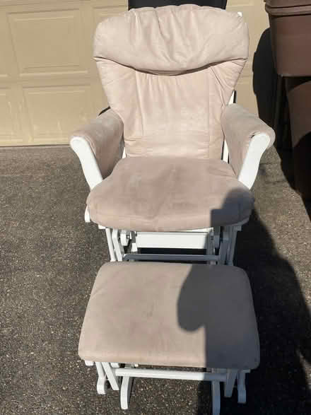 Photo of free Glider chair with ottoman (Washougal) #1