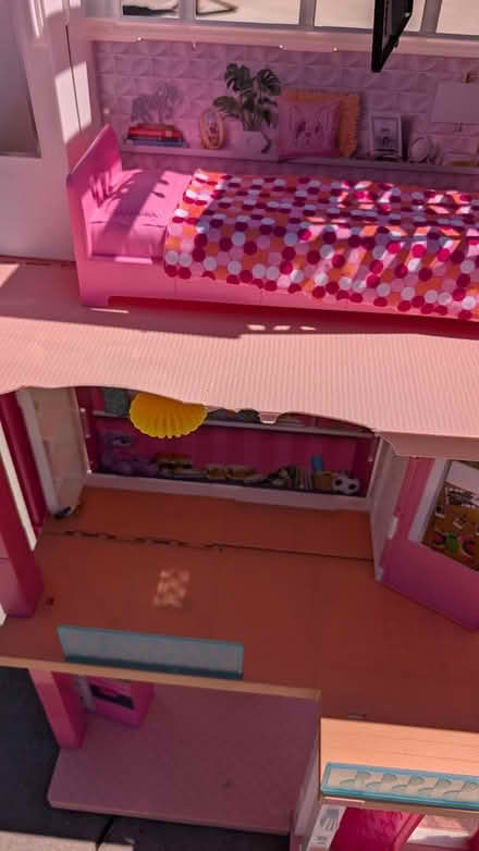 Photo of free Barbie Dream House (West Irvine) #2