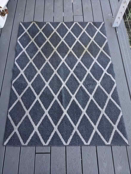 Photo of free Blue rug (San Mateo Knolls) #1
