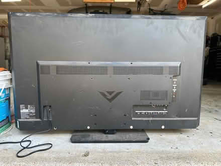 Photo of free Vizio TV’s (2) one turns on (Bois D’Arc Estates) #4