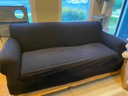 Photo of free Love seat couch 21702 (21702 Frederick) #4