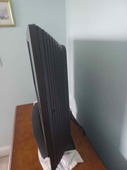Photo of free 30 inch flat screen tv (South Baltimore) #2